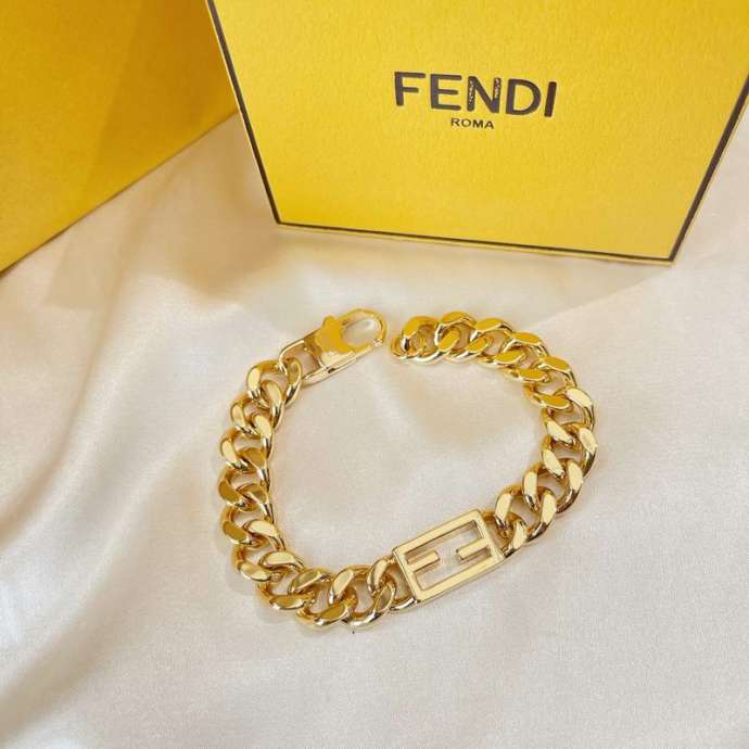 Picture of Fendi Bracelet _SKUFendibracelet03cly248544